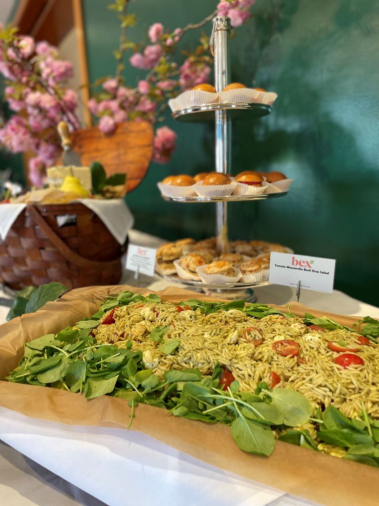 Spring catering table 